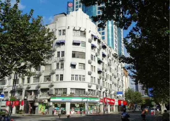 图说：大桥大楼外景。宏新